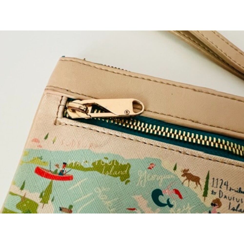 Spartina 449 Greetings From the Great Lakes Scout Wristlet - Picture 8 of 11